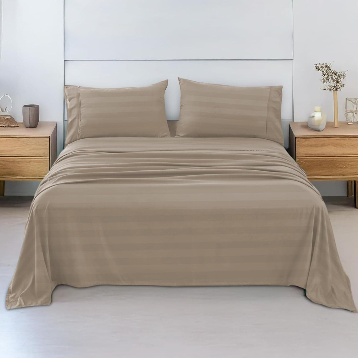CUORY Juego De Sábanas Matrimonial 3000 Hilos Egipcian Premium | Sabana De Microfibra Lujo Súper Suave y Ligera | 2 Fundas, 1 Sabana De Cajon, 1 Sabana Plana | Rayas Diseño | Crema